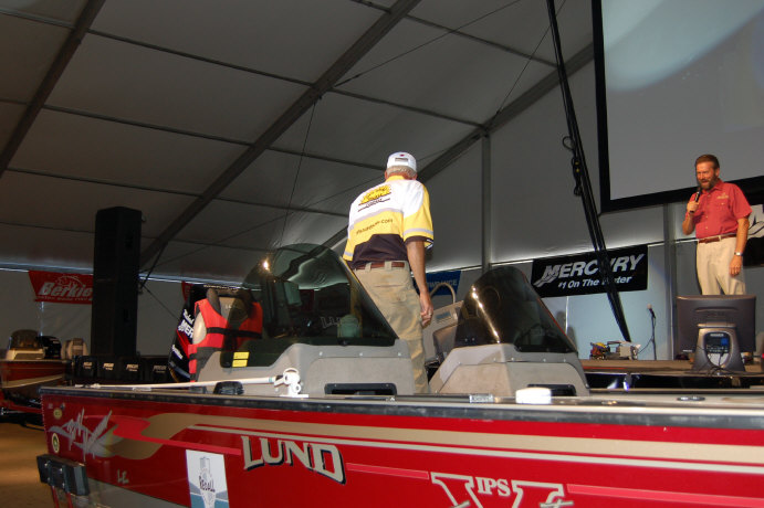 B4F82738-1EF9-40F7-AD38-8F88FA9F89F0