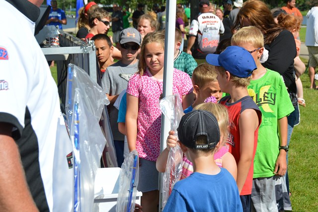 B51023F8-380F-4F83-8365-8A5DDA9C4E86