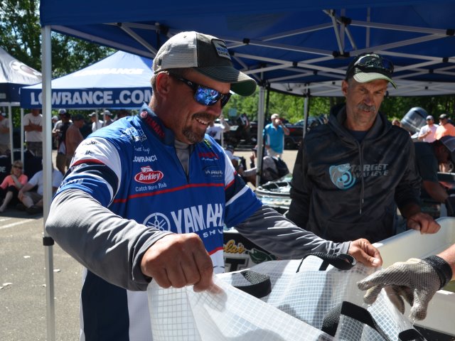 B533822D-56C4-433D-802E-B4FC7B7C1866