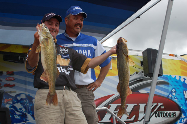 B5371CF1-8D37-485C-93FD-2C410B1CEC64