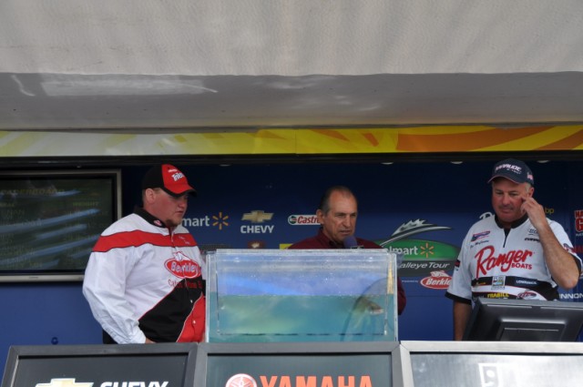 B5AE93EC-4E1A-406B-A0D0-9589CB8AC700