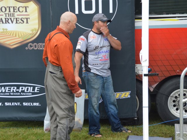 B5FB3040-A1D5-4DE4-84EF-8F9F5B6E2F3A