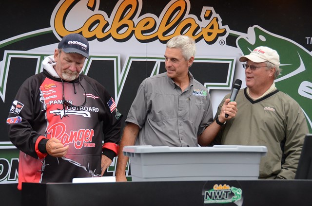 B5FEEDD2-7EC7-4C0A-BA07-FFABA634CA8A