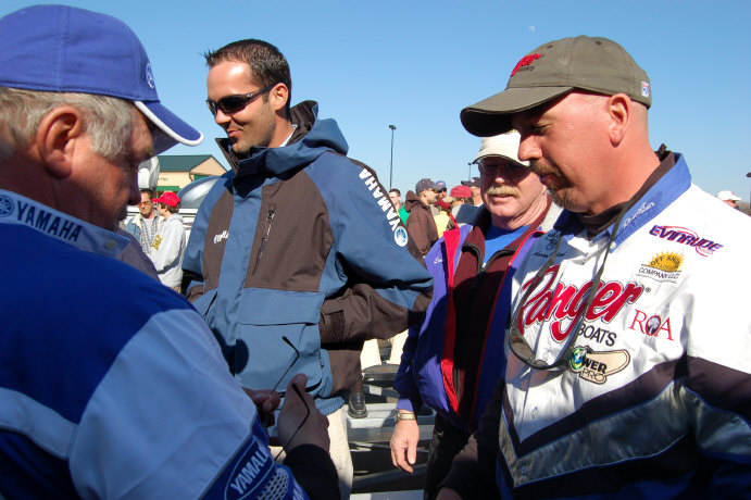 B6051853-EDD0-4AA8-BE5D-239D53291D2B