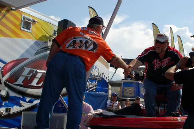 B61401A5-8461-4A1A-9E79-3163DC16F31C