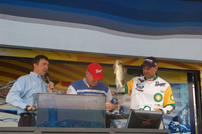 B65AC15A-AD3A-452D-B0F5-750BCC6F822B