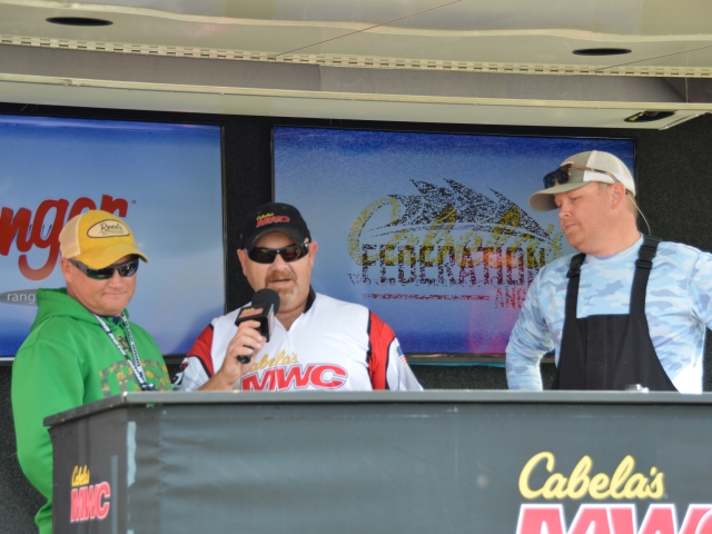 B666F6E9-8C99-495C-B7E1-B842F60E51FE