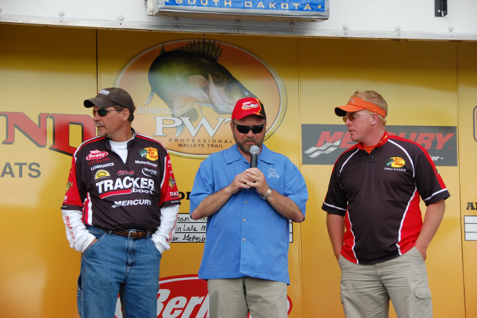 B66CB1DC-AAF8-4E98-A2E8-B93E9FF146BB