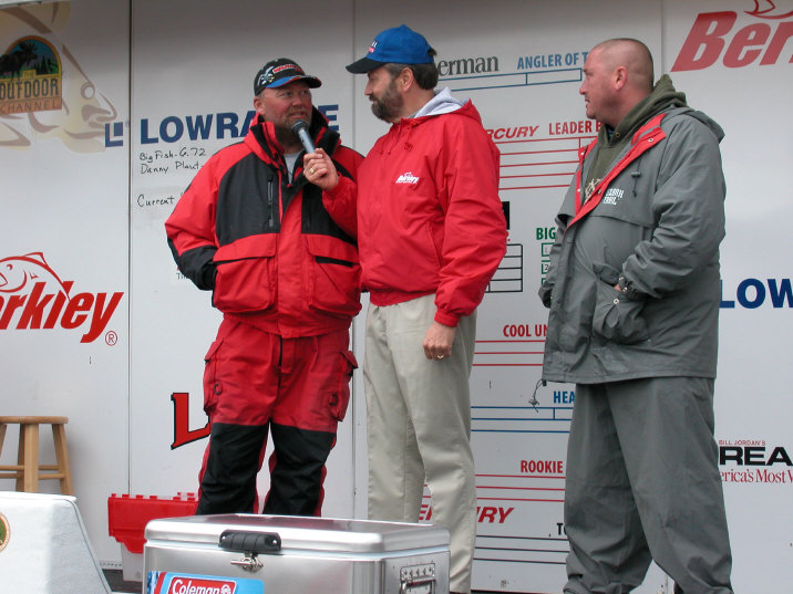 B6C18A81-93FF-49B1-9D44-7767D5E9E19F