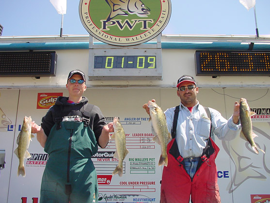 B6DC6692-60CD-4CF1-8723-8329EDFABD50