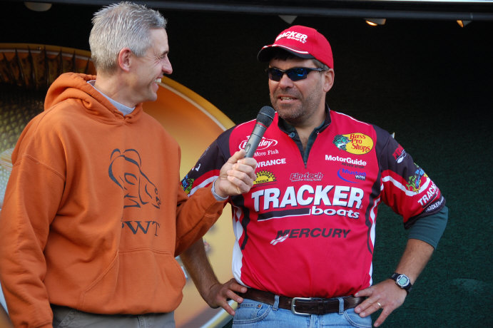 B6E608D3-0B06-45A9-8383-8E7C3955A313