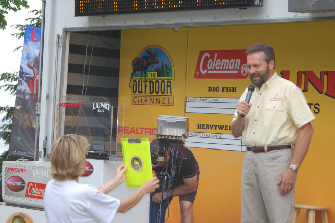 B6E957B9-8233-4877-B218-F2FB65DC6739