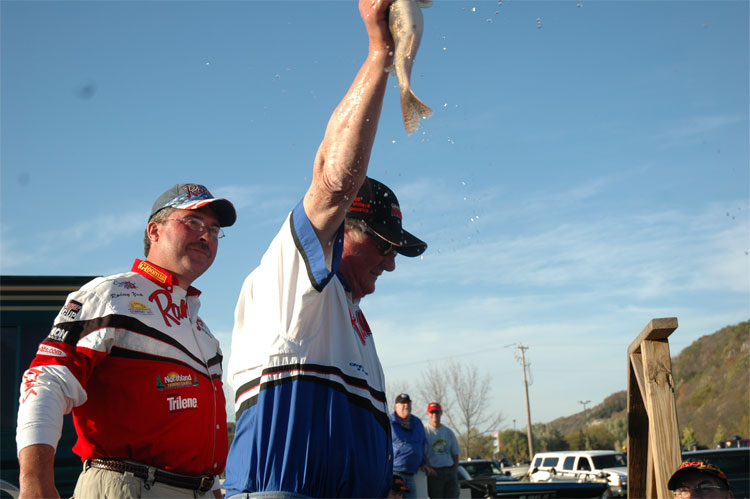 B6EBEC87-13AD-44C2-A21E-B08B36B5FAAC