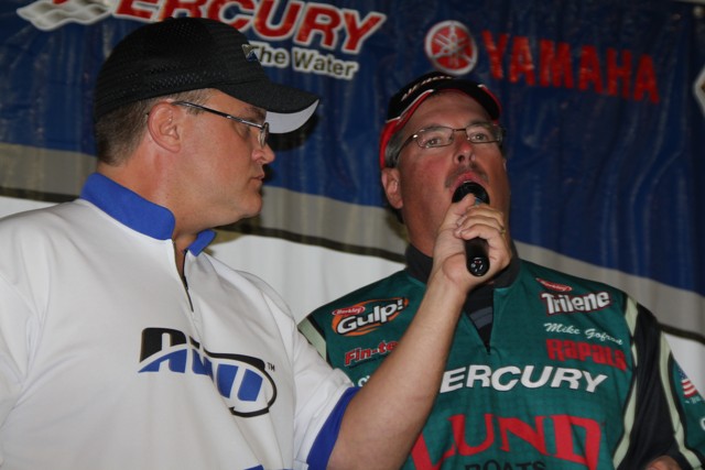 B6EEBEB8-0591-4C55-8EFD-1F80C5BE3CDE