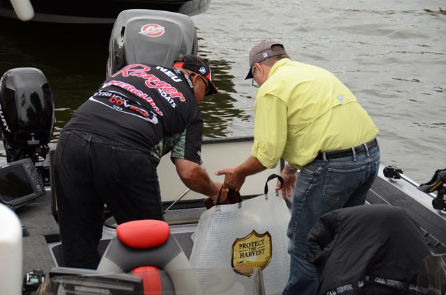 B71A5891-27A6-48D3-A1B5-1F5D81145A24