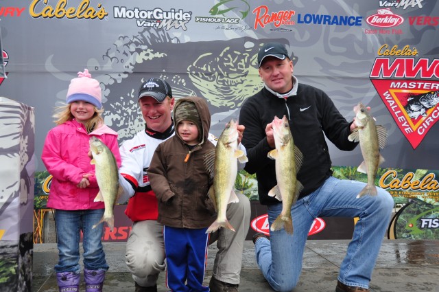 B75D7F05-0CE2-4E55-B16C-E0A8BE677FBB