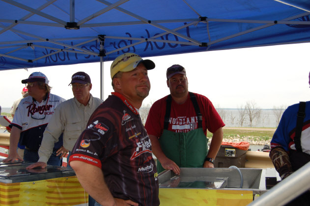 B7610968-8235-4DFC-8AEF-77F57279BE27