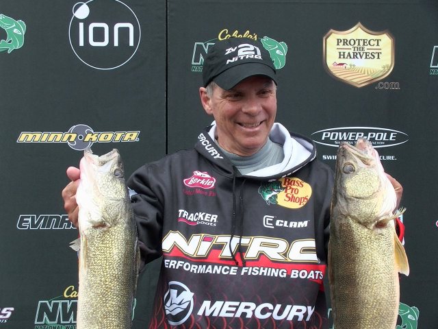 B789C93C-784C-4653-AE51-5563B3C4865A