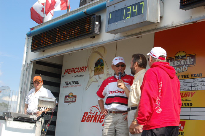 B79912F8-6209-42A3-A259-A8A2F7D29715