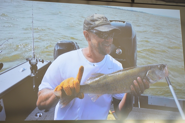 B7A19E48-24BA-4426-BDCD-F6AD4608F0CB