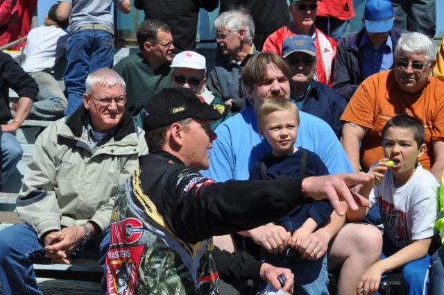 B7C1200B-EEE3-4E87-8936-03D6FA956A36