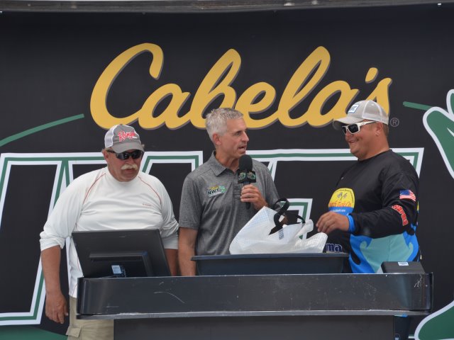 B7C92094-B655-409E-A026-52E1421123EF