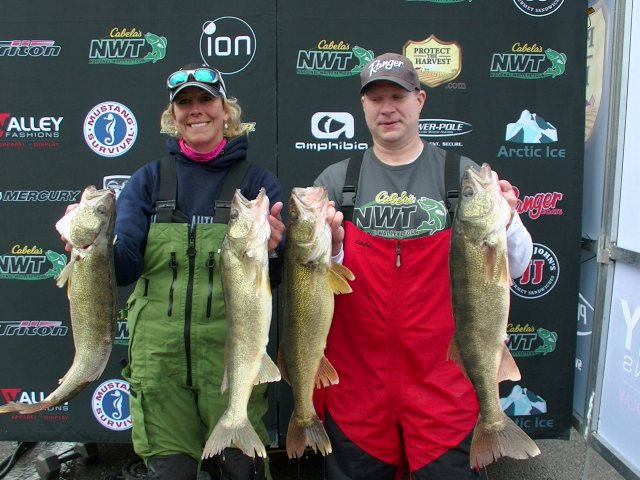 B7D17B99-051E-44C5-87F2-0B116F127080