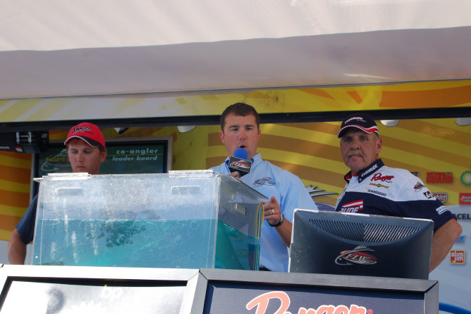 B7DD3A48-59B8-45BD-B35E-95E6CEF513D3