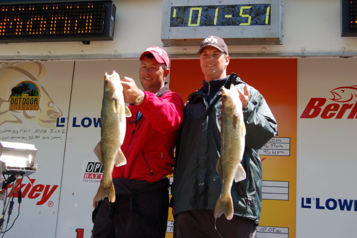 B81607F5-895B-4E54-A0DC-62CF5CF25D24