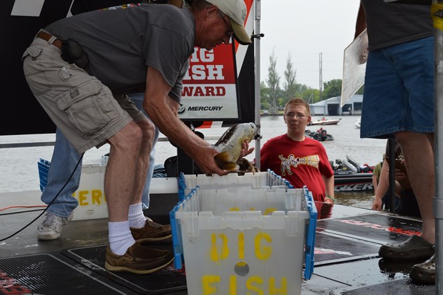 B81FF7B4-88EF-47E7-9BD7-AE3B8499BC4A