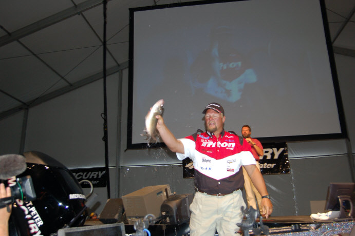 B834EC21-290F-4B77-A3AA-AB602CD22832