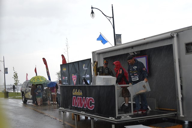 B86A44E1-5C1C-49FC-B6C4-8EE9D037FF04