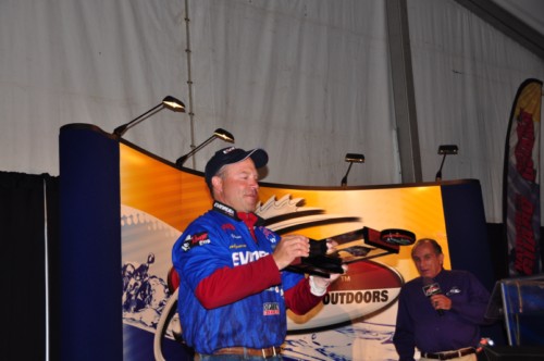 B8876F7A-32A5-4C68-A786-5A7416A37F1C