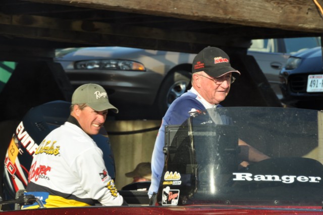 B8A0E0FB-E4FA-4869-B0A2-C5D1005C4EBB