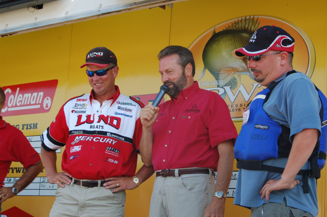 B8ACE896-028C-4E5F-9E9B-3132D0237F51