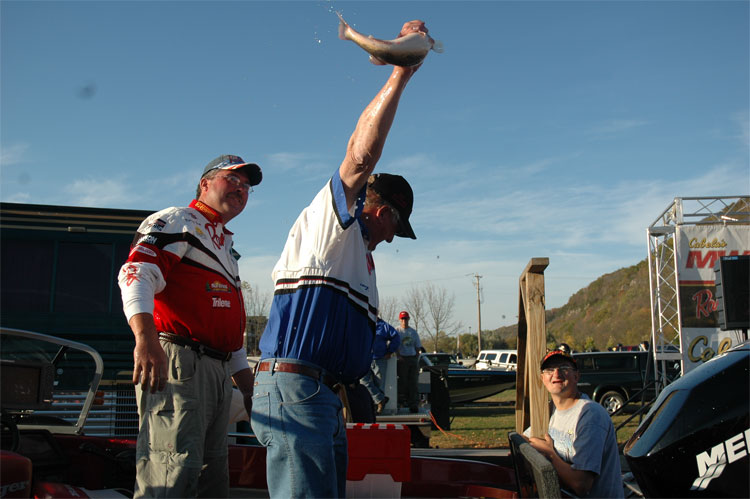 B8B431E8-3B14-4F4B-8261-EEBFC13FBA2E