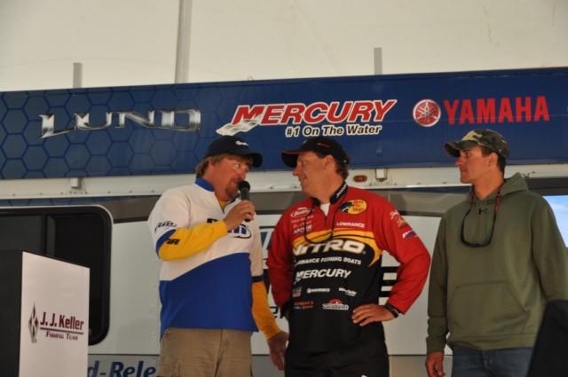 B8B7DE68-543B-481C-986A-77E26367629C