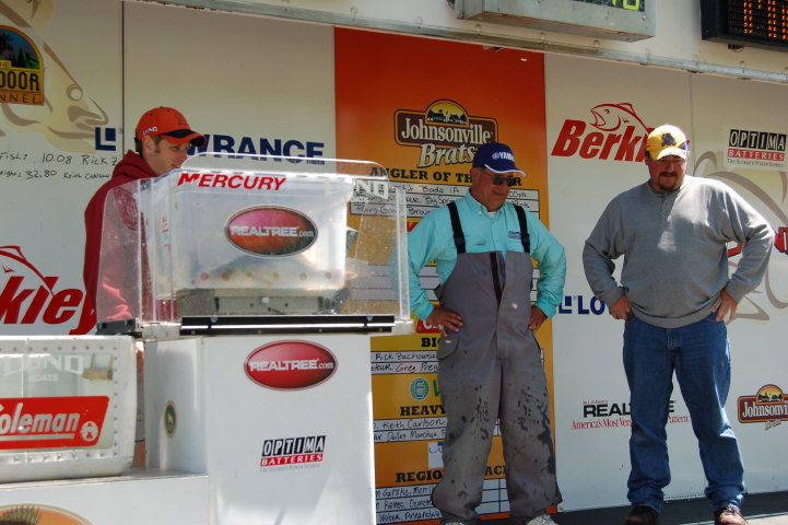 B8D3A4E3-F0D0-413A-AC80-3E833EA92A1D