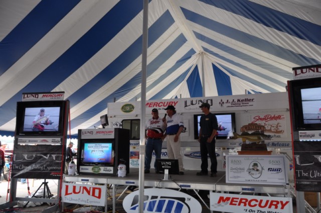 B8D5A0AC-D4DA-4F8F-8F8B-DF7AF187A880