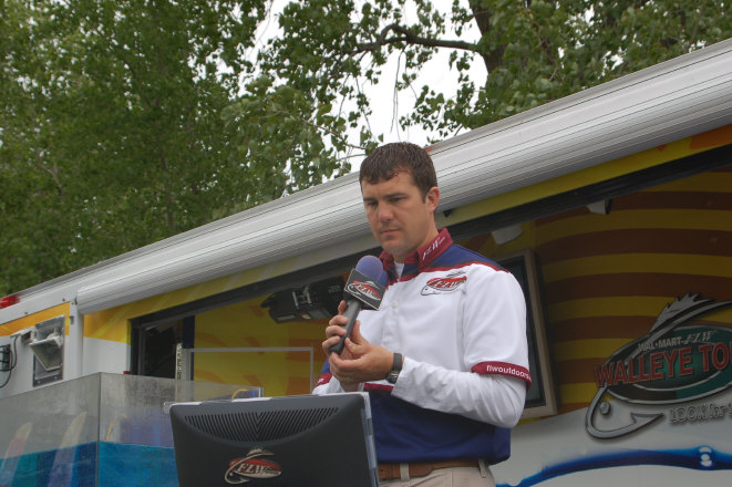 B8DD8C7F-B6F0-4ACA-8D6A-9F7DD5919535