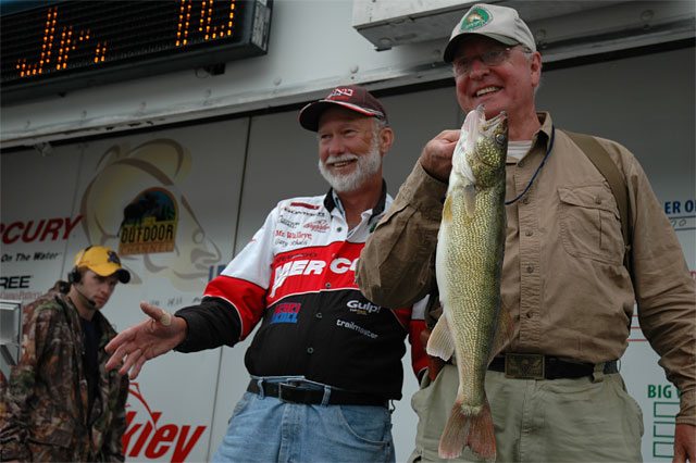 B8EDBC04-2DFE-4EF3-AD28-1F4355BC0DC9