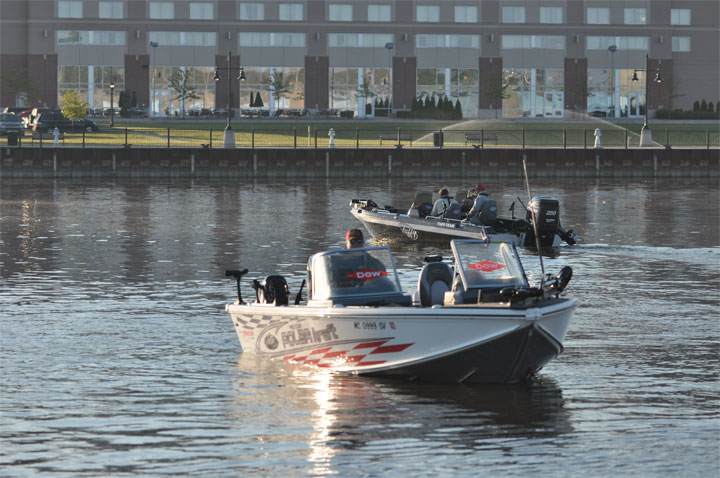 B93CD657-8DCF-453C-8B79-66B2555DA1E0