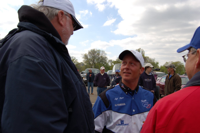 B956CF90-1756-4EF4-B693-66AB2173DDB5