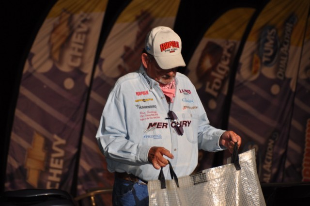 B95C7C2D-7360-43D0-8AB8-BD91F4853EBC