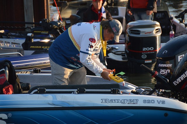 B9C12BD8-9170-4DD4-87C4-FEA4E37CE075