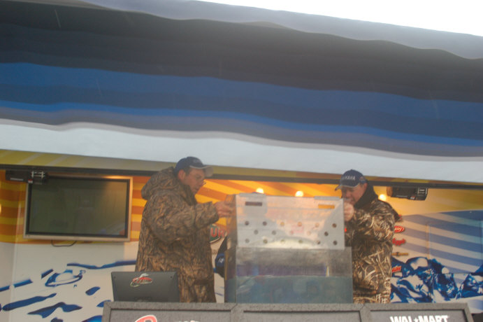 B9D69F1B-40BA-49F6-A996-FBFEAFE3229E