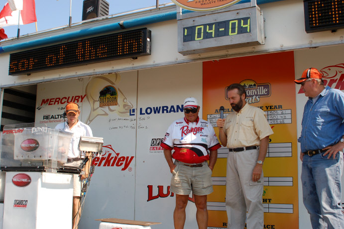 B9ECA36C-4ACB-49A8-B2C3-BA4C74388087