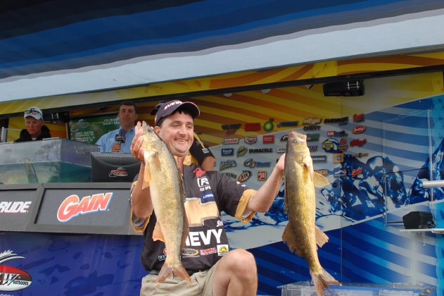 B9F2328F-9EA9-4A27-AFF4-9F788D5AB134