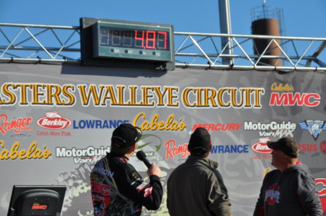 BA6600CE-4962-4D5E-9FE6-69630D0E6D1B