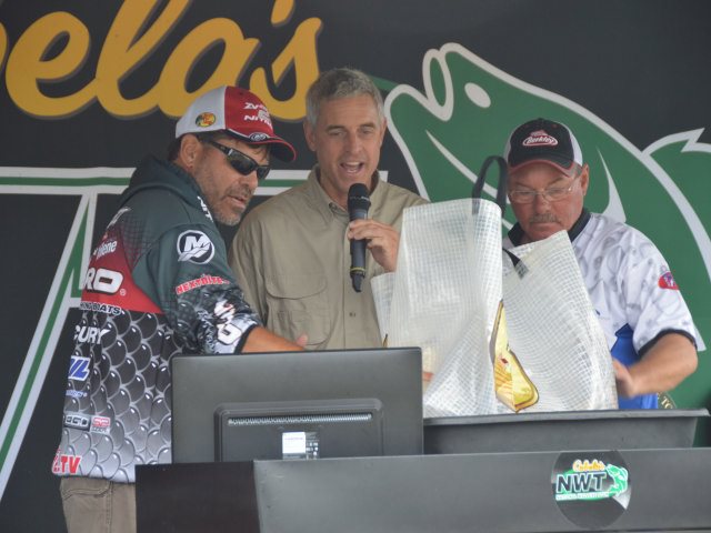 BA6F1CF7-A5FD-4BF0-A013-7EB46033DCFE